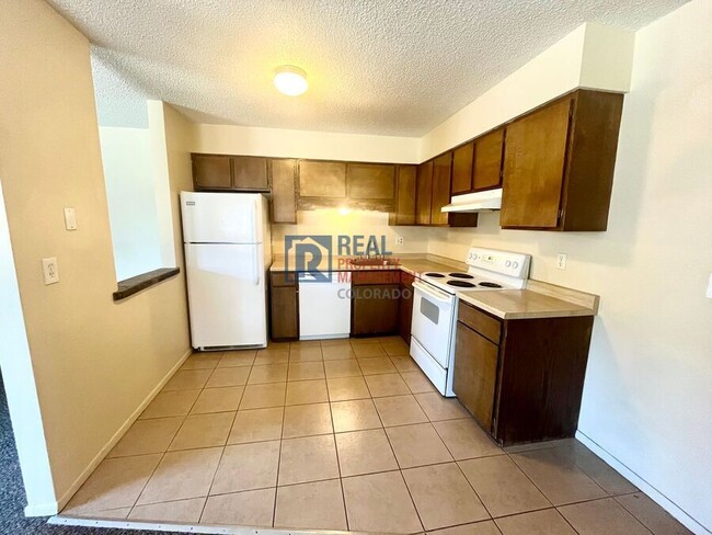 Building Photo - 1319 Potter Dr