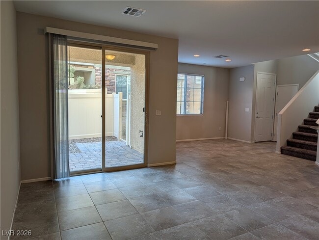 Building Photo - 6114 Scarlet Leaf St