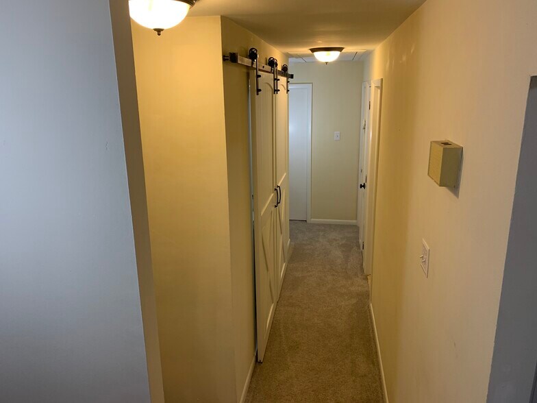Hallway - 1265 Woodmere Rd