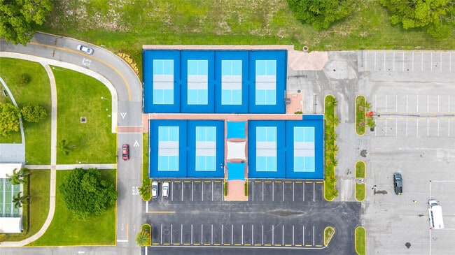 Building Photo - 120 Tilford F