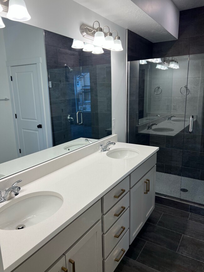 Building Photo - 5562 S Carnelian Pkwy