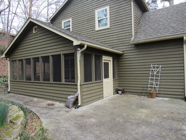 Building Photo - Private West Knoxville Retreat | 3BR Home Near Turkey Creek & Pellissippi