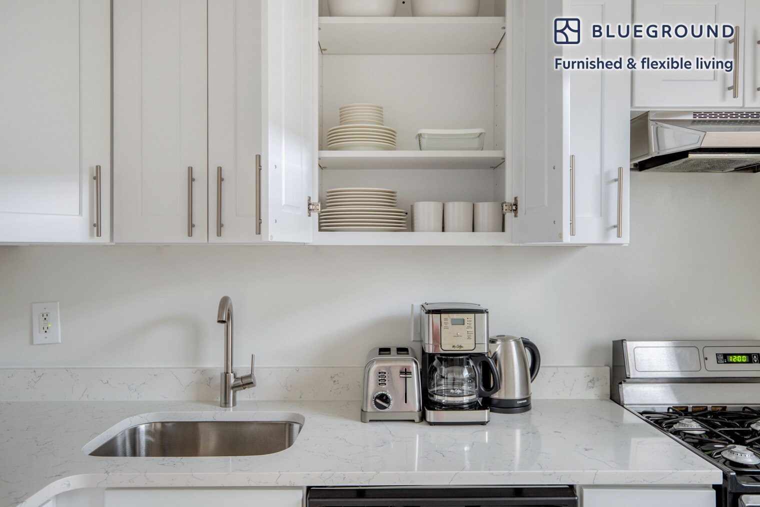 Building Photo - 123 E 54th St