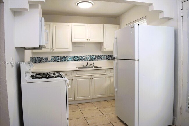 Building Photo - 23 Phoenetia Ave