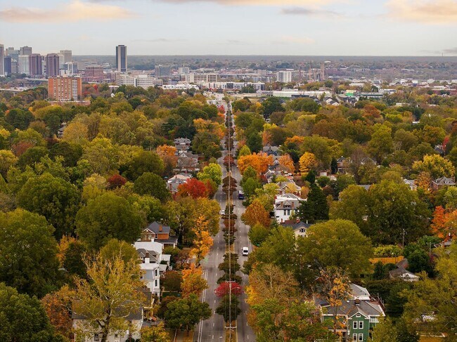 Building Photo - FFH Short Term Rental