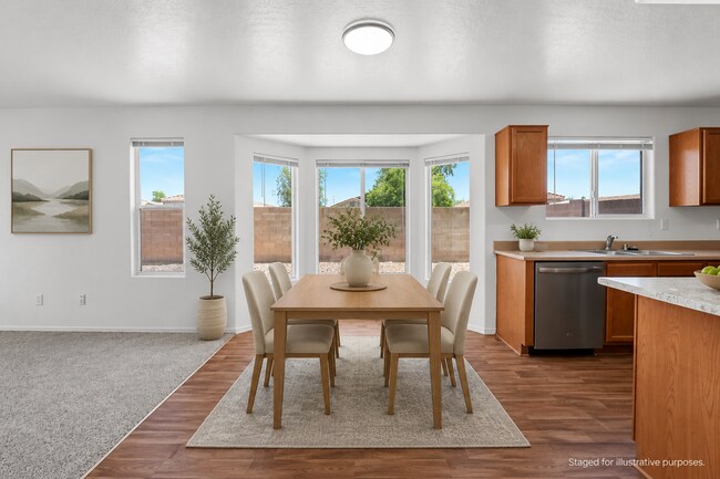 Building Photo - Freshly Updated 4 Bed | New Carpet, New Appliances & Open Layout