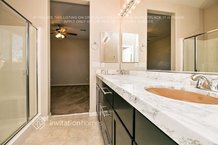 Building Photo - 11030 Toscano Gardens St