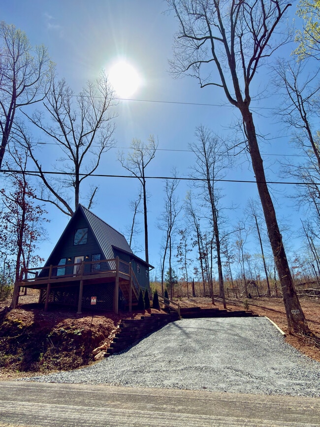 Building Photo - 4439 Jug Factory Rd