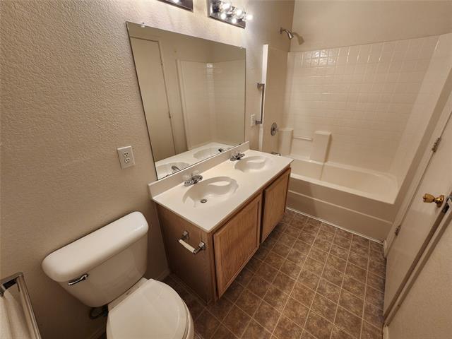 Building Photo - 3952 Thoroughbred Trail