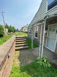 Building Photo - Cute 2BR house