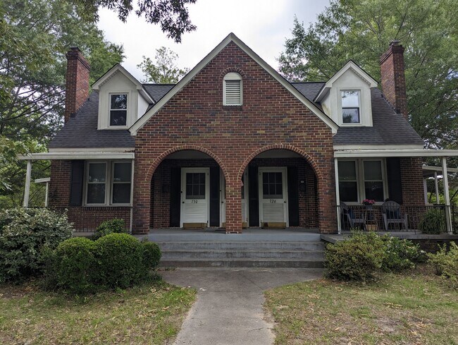 Building Photo - 730 Woodrow St