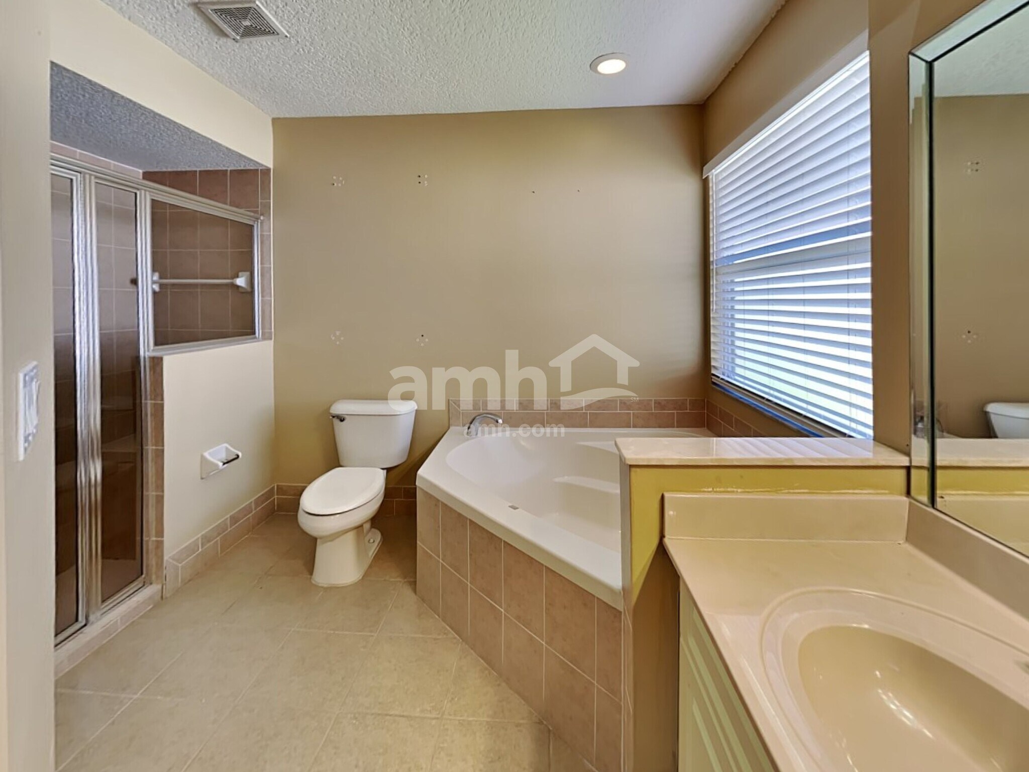 Building Photo - 2245 SW Savage Blvd