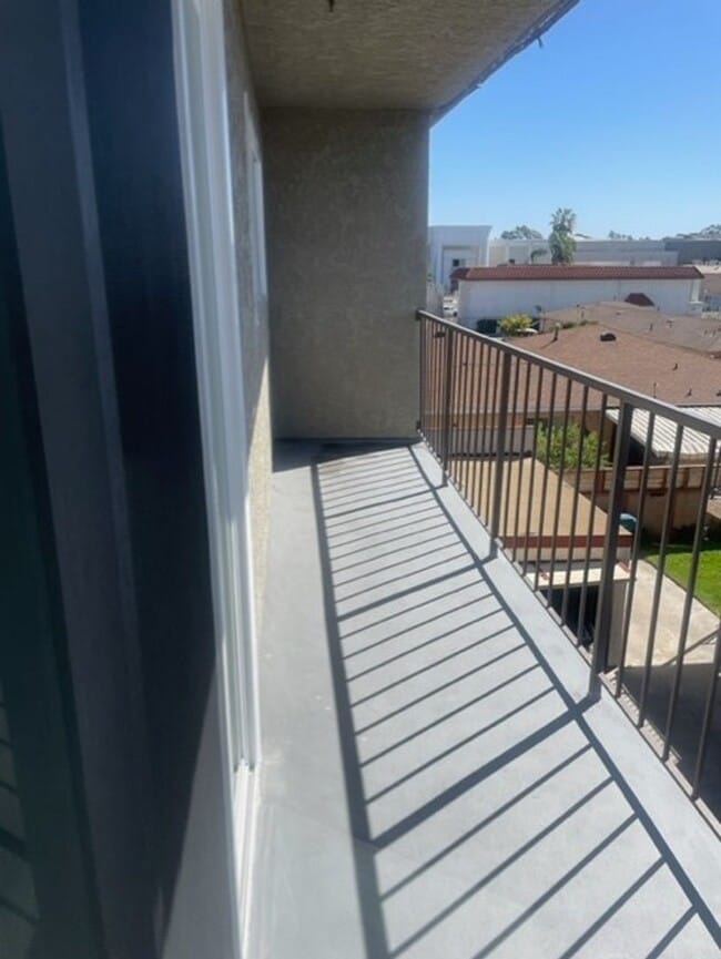 Interior Photo - 12020 Grevillea Ave