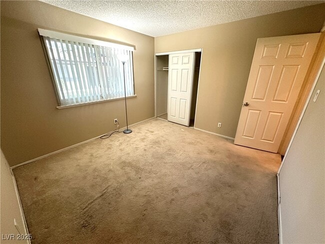 Building Photo - 6114 Meadowgrass Ln