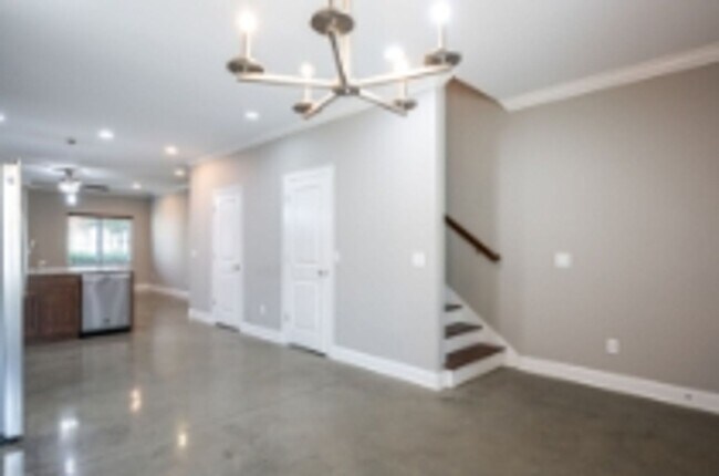 Building Photo - Location, Location , Location with this Be...