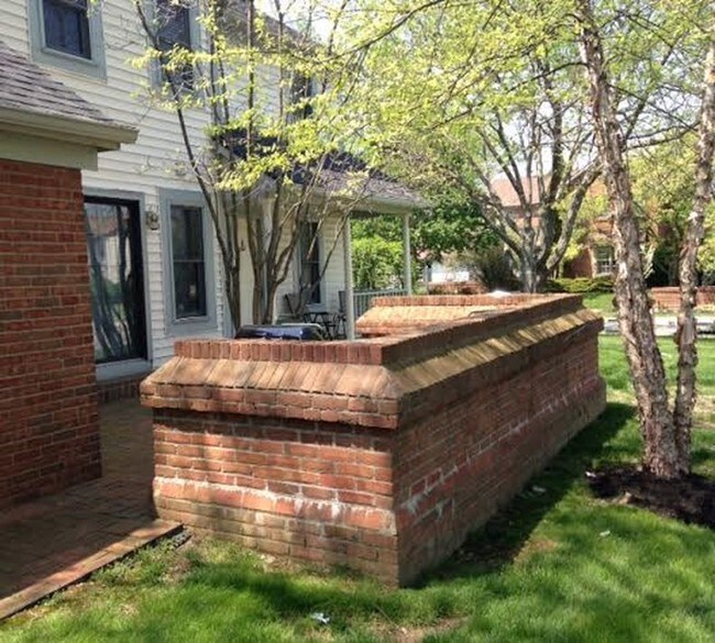 Building Photo - 5335 Tara Hill Dr