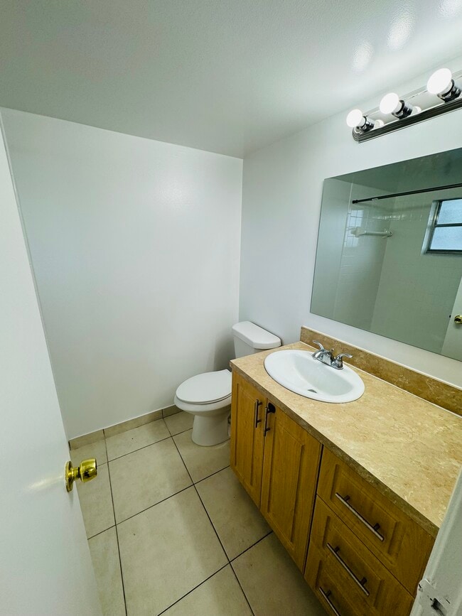 Building Photo - 8431 Royal Palm Blvd