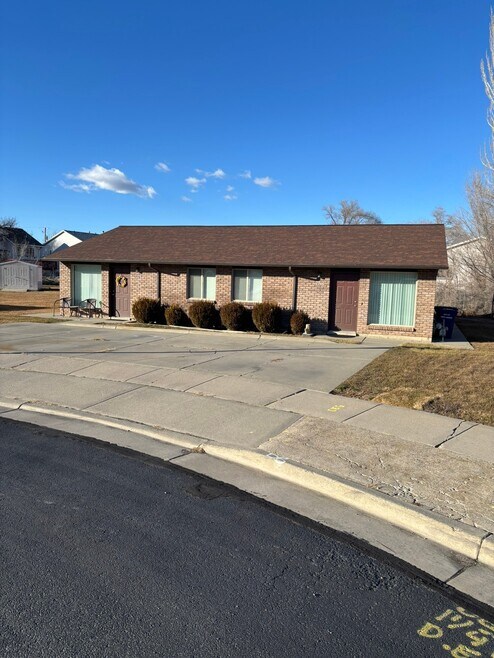Building Photo - 1732 Melville Cir
