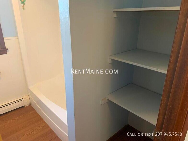 Building Photo - 31 Yale St