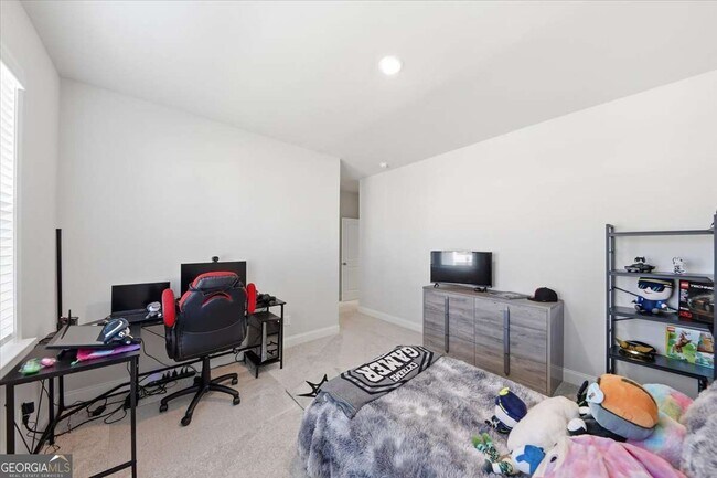 Building Photo - 3939 Alderstone Dr