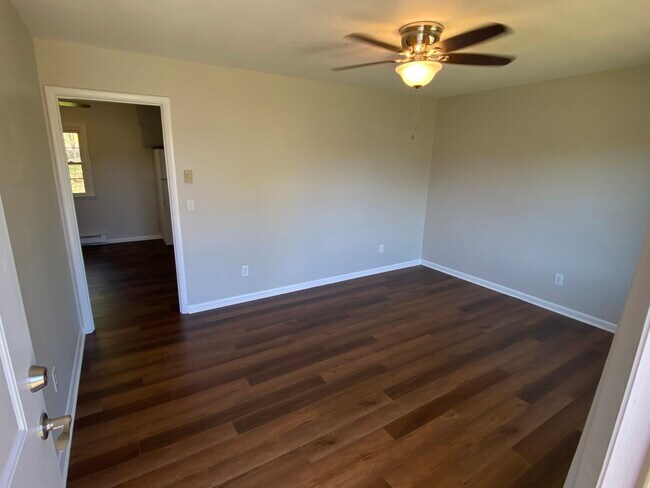 Living Room - 355 Badgett Ave