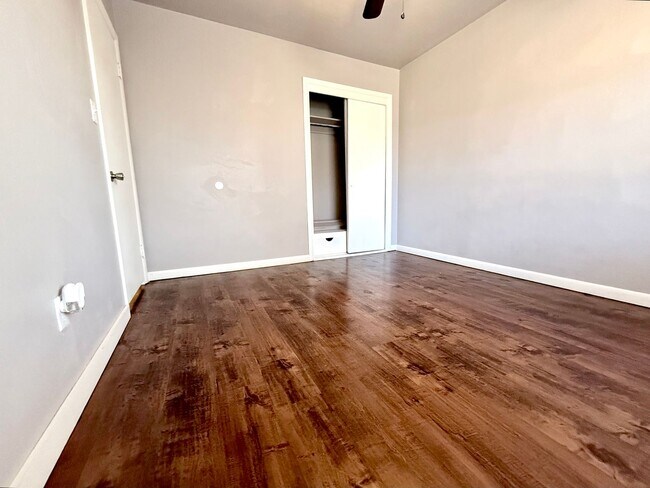 Building Photo - Updated 3BD 1BA Home Located in the Village!!!