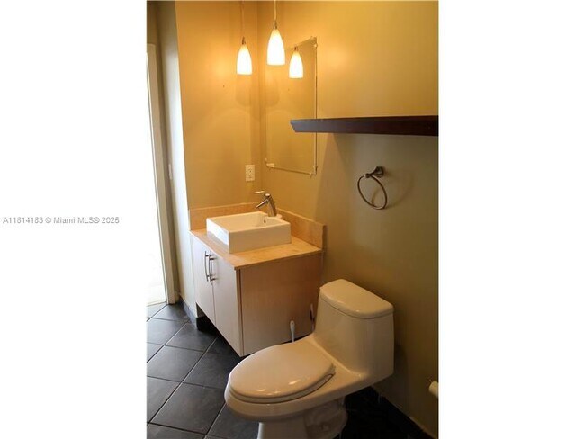 Building Photo - 2694 Inagua Ave