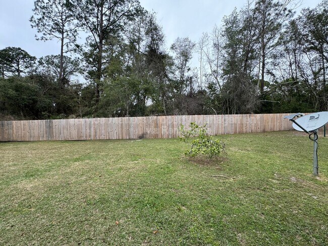 Building Photo - 485 N Fairfield Dr