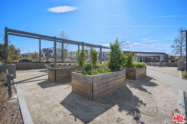 Building Photo - 27109 Vly Oak Pl