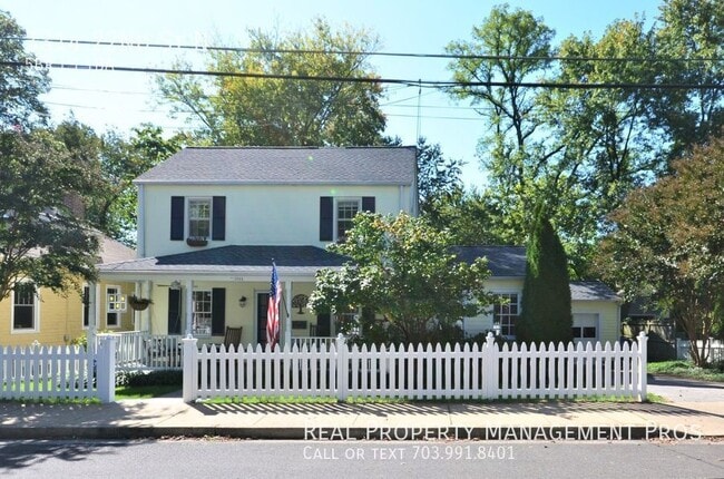 Building Photo - 3314 22nd St N