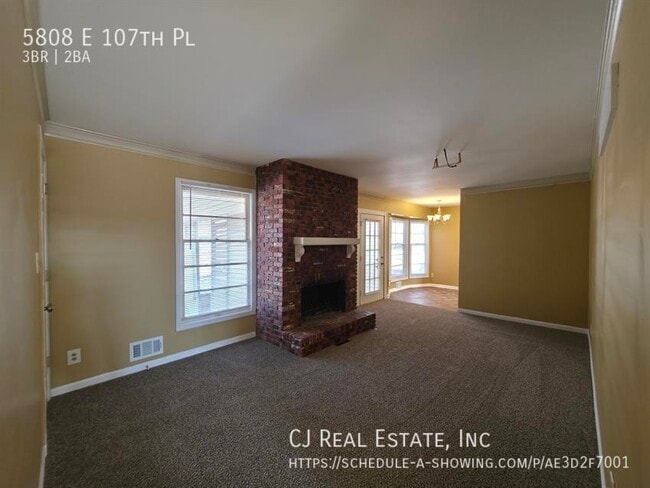 Building Photo - 5808 E 107th Pl