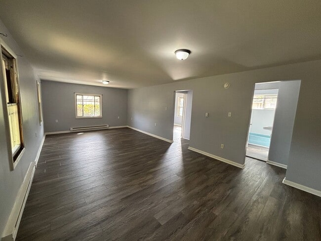 Building Photo - Beautiful 2 Bedroom 1 Bathroom home in Bea...