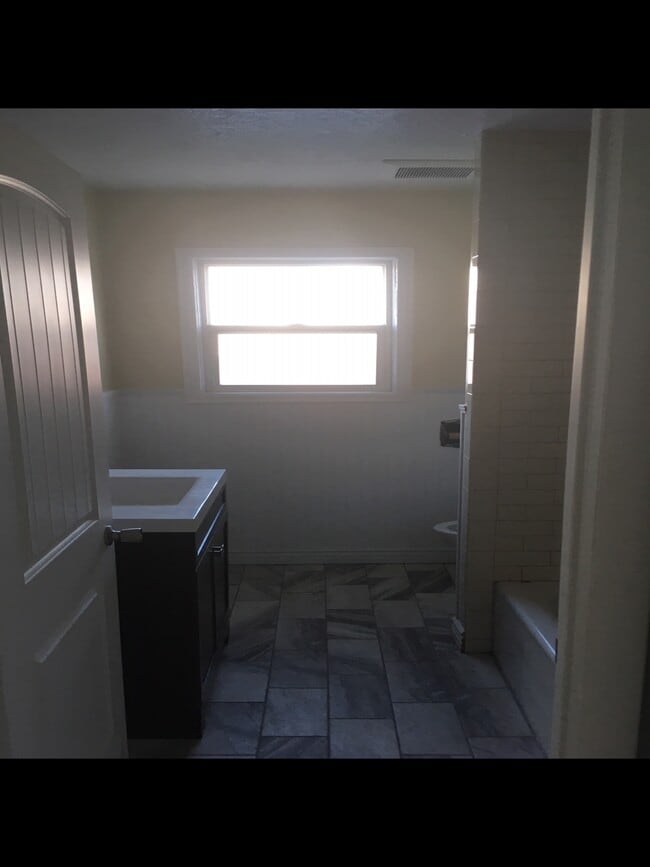 Building Photo - 4361 W 5215 S