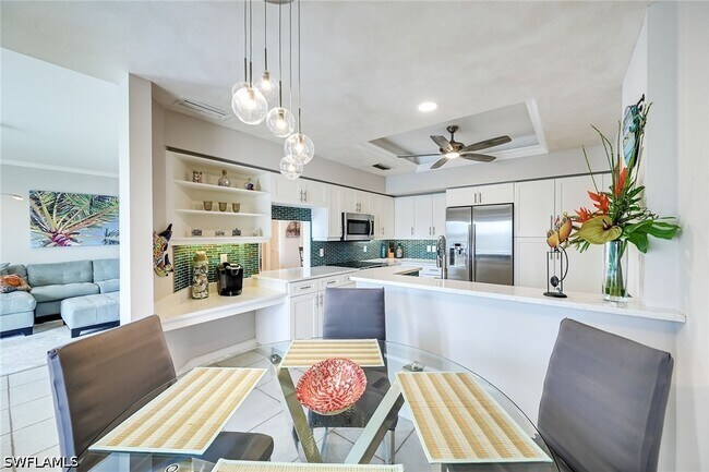 Building Photo - 4530 Gulf Shore Blvd N