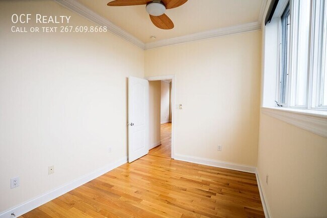 Building Photo - 526 S 3rd St