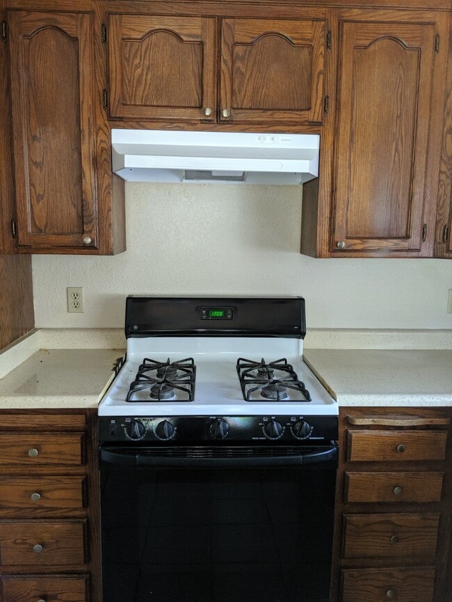 Building Photo - Coming Soon! Four Bedroom Duplex in North ...