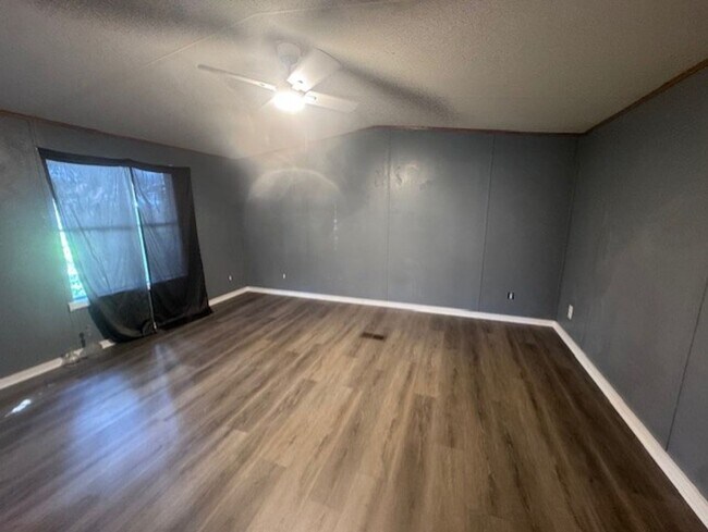 Building Photo - 58 Lakewater Dr
