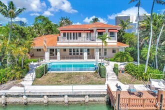 Building Photo - 74 Bal Bay Dr
