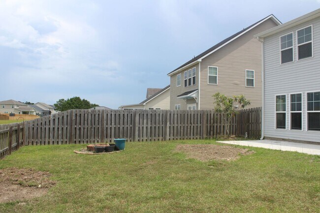 Building Photo - Coming Available!