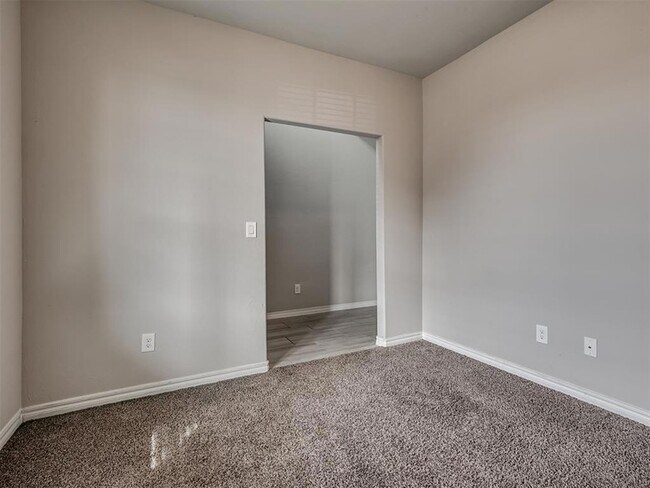Building Photo - 11133 NW 95th Ct