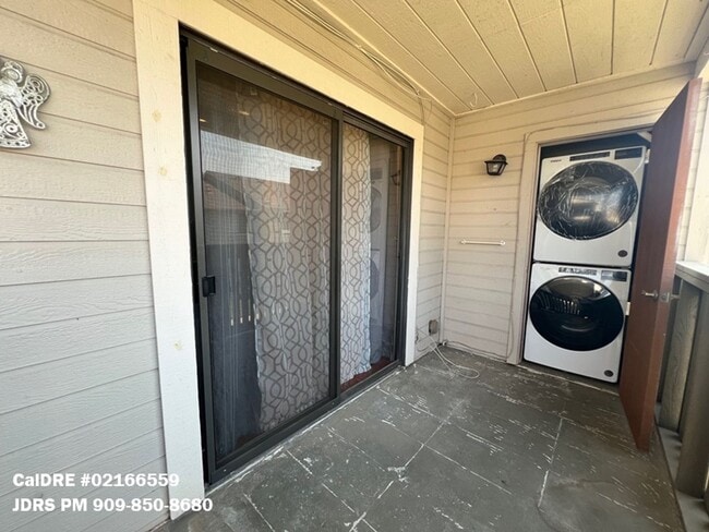 Building Photo - Price Lowered! Second Floor Ontario 2 Bedr...