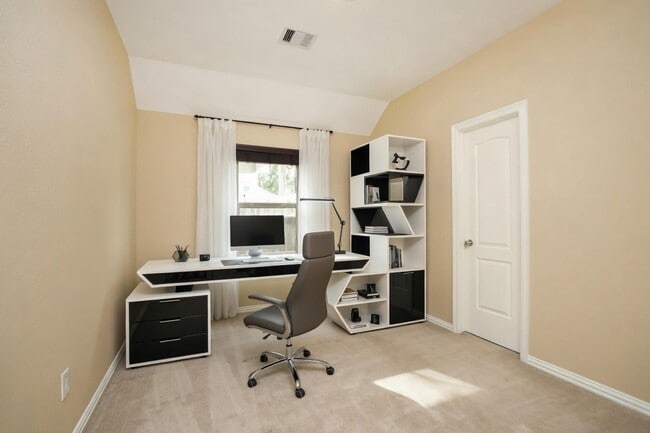 Building Photo - 6615 Goldspier St