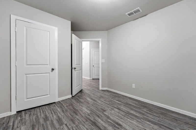 Building Photo - 2120 N Avenue J