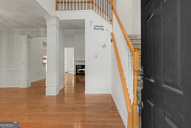Building Photo - 255 Squire Ln