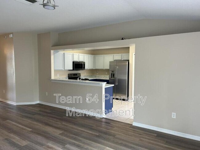 Building Photo - 30534 Tremont Dr