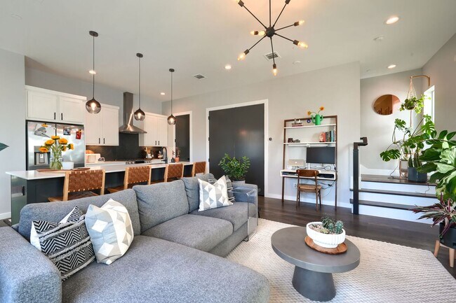 Building Photo - End Unit Townhome