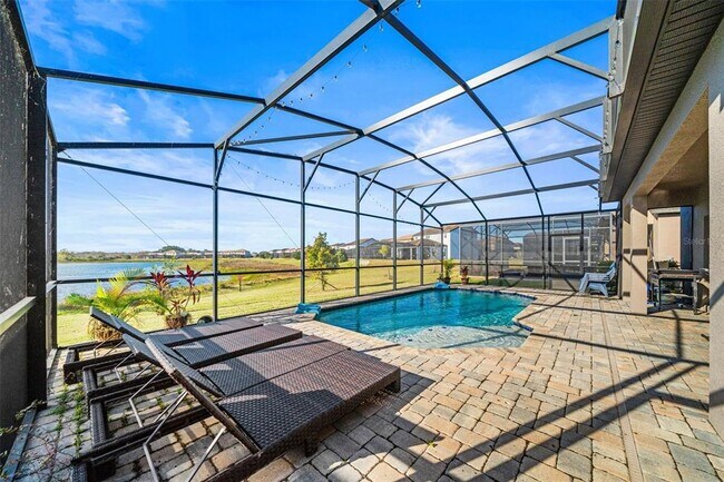 Building Photo - 199 Macaulay's Cv