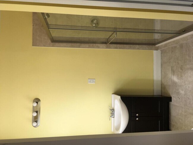 Building Photo - 2938 St Paul St