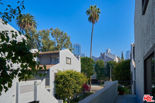 Building Photo - 1937 S Beverly Glen Blvd
