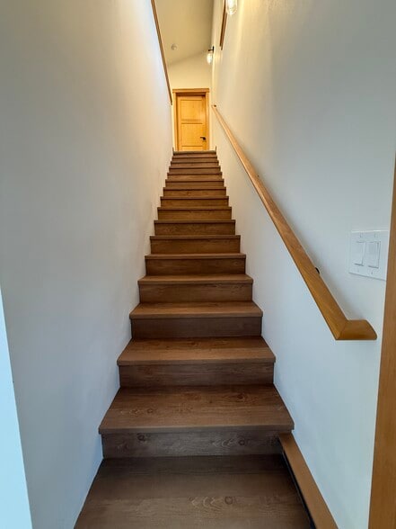 Building Photo - 2213 Squalicum Mountain Rd